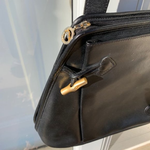 🎉HP🎉Vintage Leather Longchamp shoulder bag - Picture 13 of 16